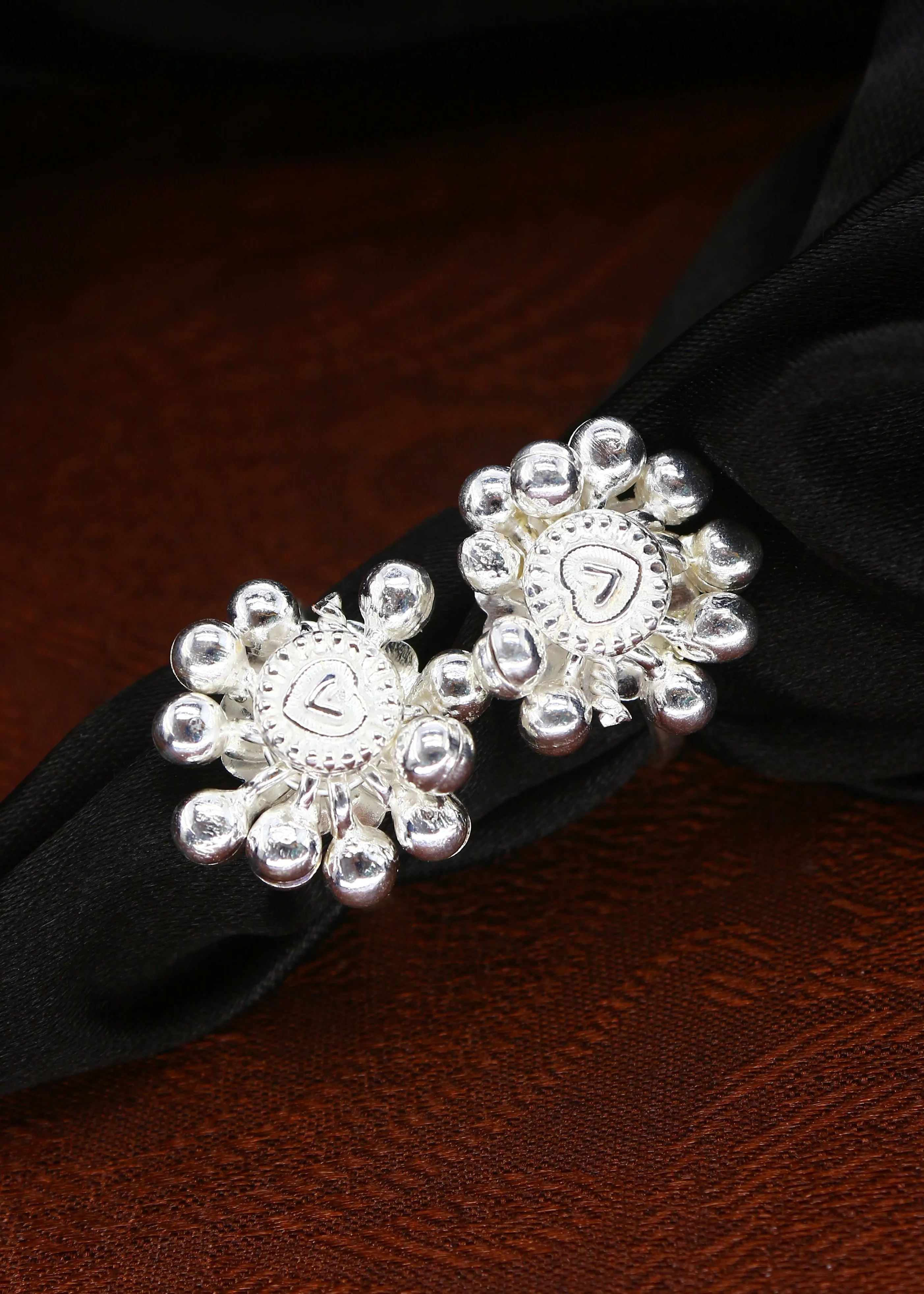 BEAUTIFUL SILVER JODAVI