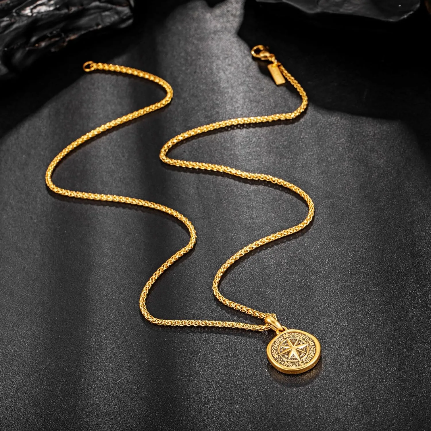 murtoo Compass Pendant Necklace for Men, Gold Silver Stainless Steel Mens Compass Necklaces, Stylish Jewelry Silver/Gold Chain Religious Gifts for Him Unisex, 24''/22''
